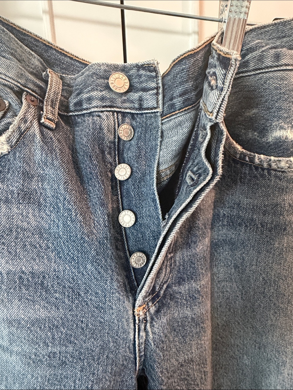 Agolde Riley High Rise Crop Jeans - Picture 3 of 11